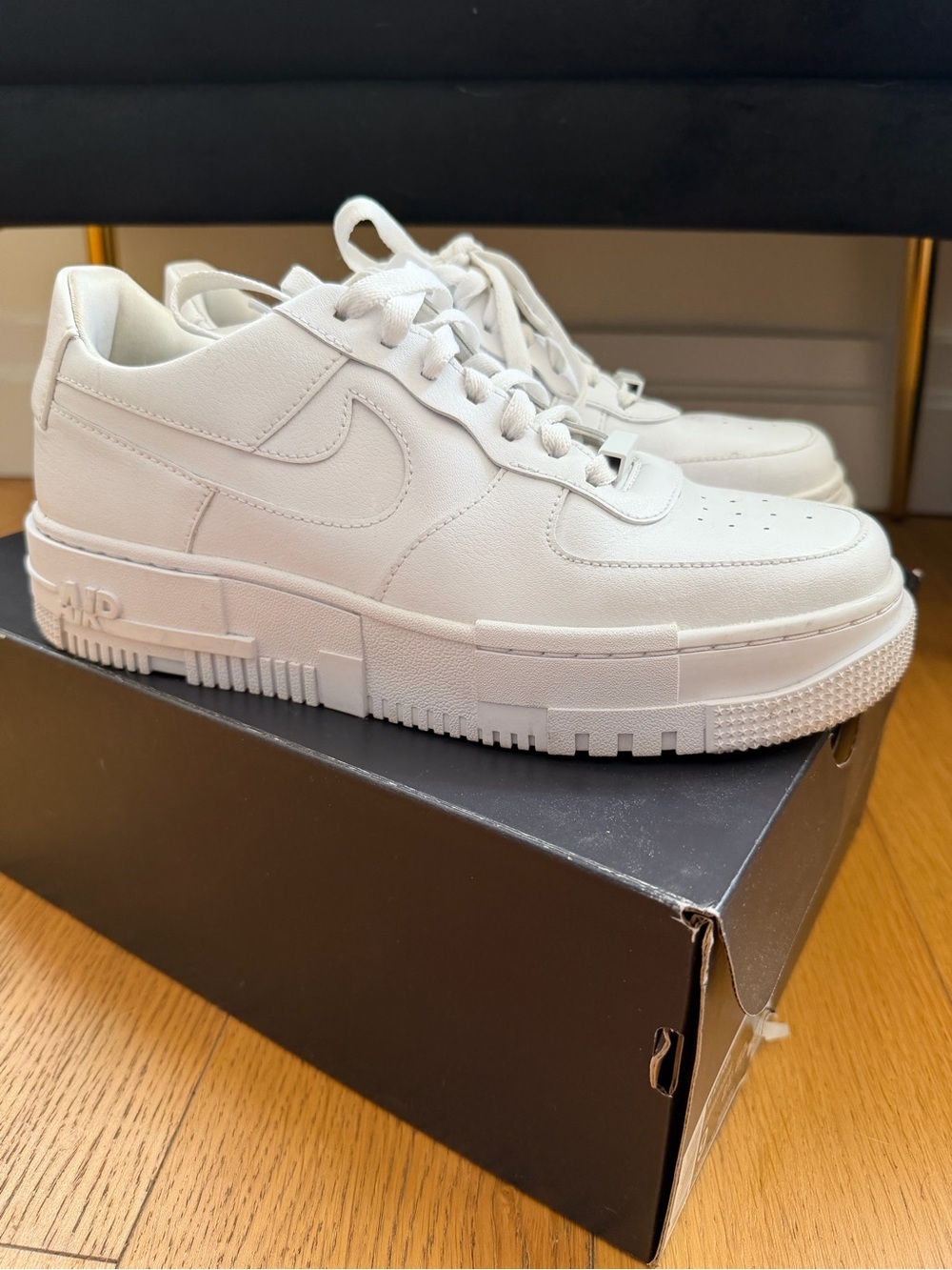 Nike Women's Air Force 1 Pixel Sneakers - White Sz 9 - Used - Picture 3 of 14